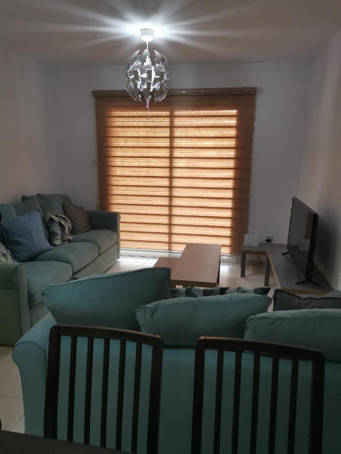 Iris Village, Near Kings Avenue Mall - By Imh Travel & Tours Πάφος Εξωτερικό φωτογραφία