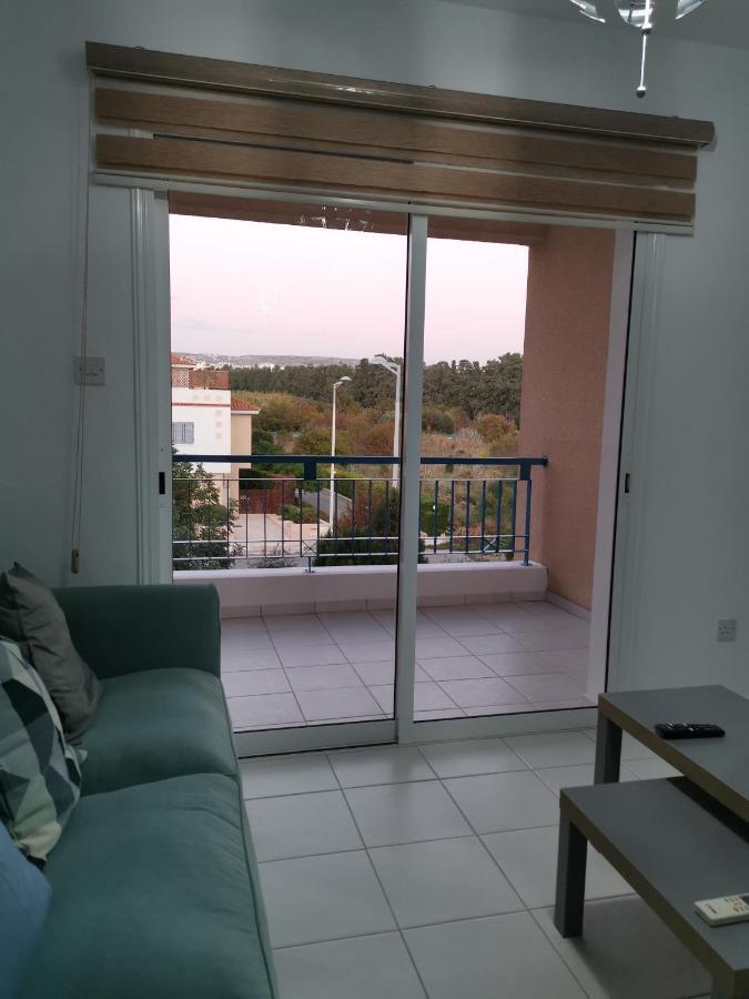 Iris Village, Near Kings Avenue Mall - By Imh Travel & Tours Πάφος Εξωτερικό φωτογραφία