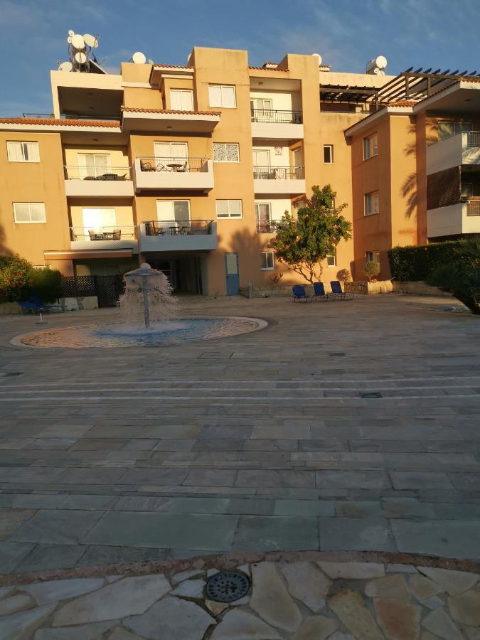 Iris Village, Near Kings Avenue Mall - By Imh Travel & Tours Πάφος Εξωτερικό φωτογραφία