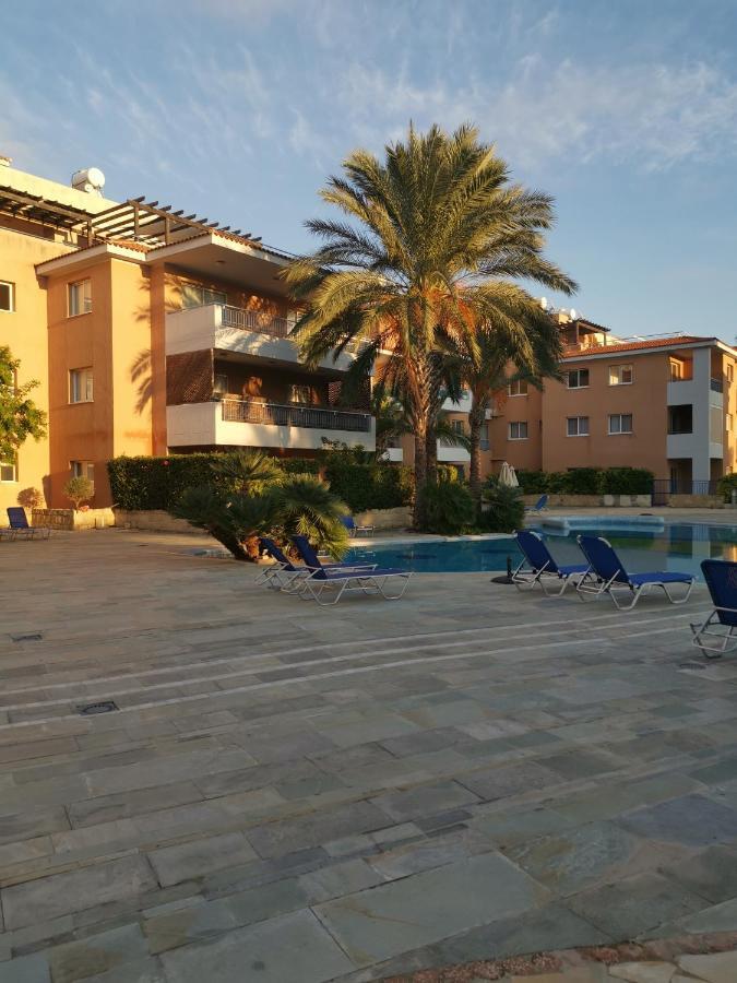 Iris Village, Near Kings Avenue Mall - By Imh Travel & Tours Πάφος Εξωτερικό φωτογραφία